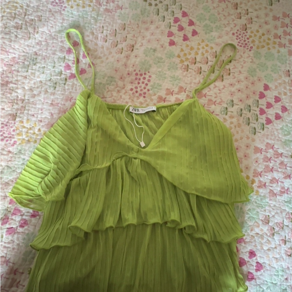zara green crop top